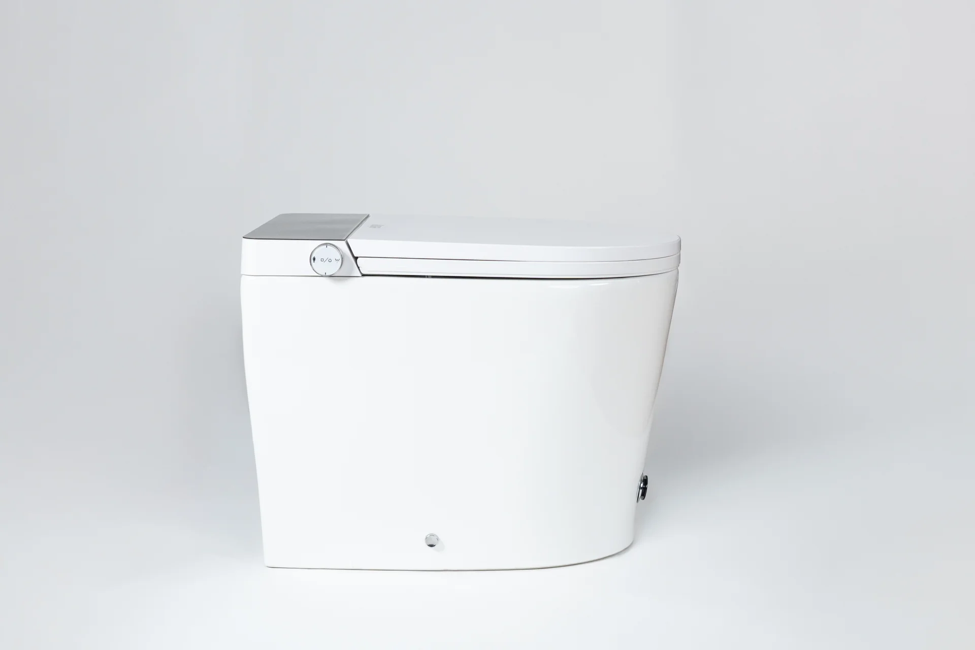 Eisy Smart Toilet — inodoro inteligente en blanco