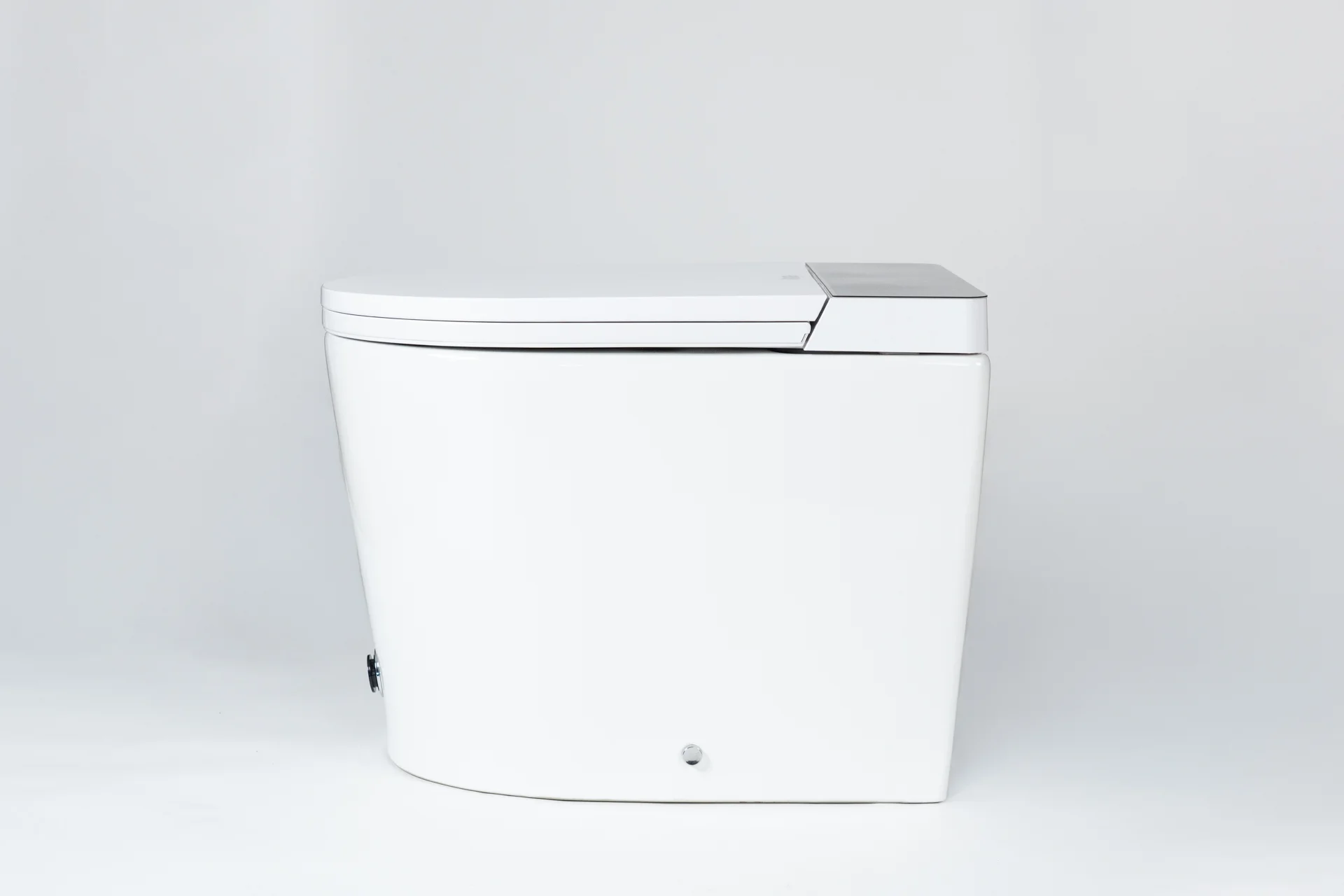Inodoro inteligente Eisy One instalado en un baño
